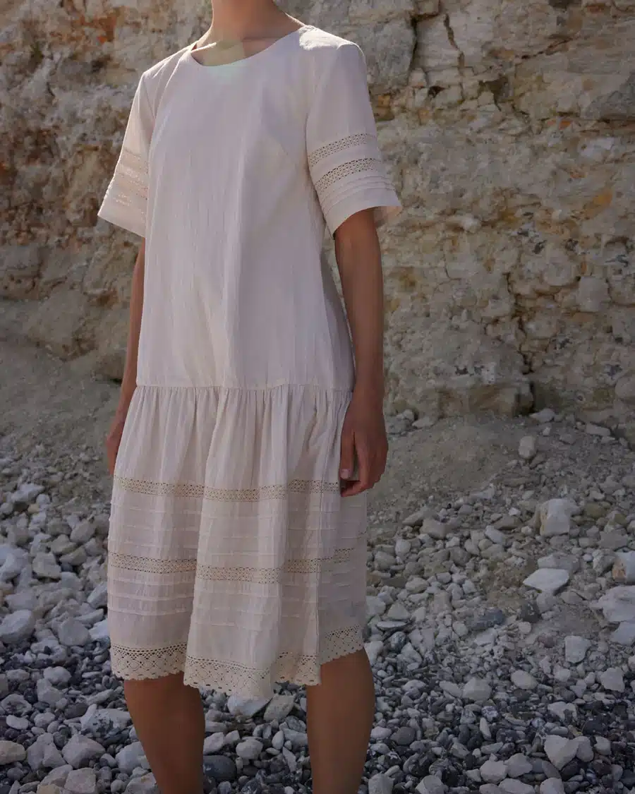 ESAmina Dress GOTS – Naturlig enkelthed i hverdagen