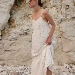 ESMalia Dress – Enkelhed med naturlig elegance