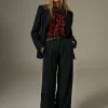 Keaton Pant Night Blue lifestyle fra Maison Hotel