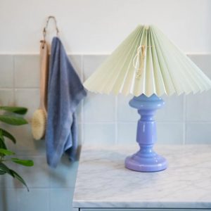 Petro 2 lampe i Lyselilla opal fra Pink Rose