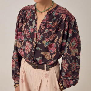 Luna Blouse Wild Iris Night fra Maison Hotel