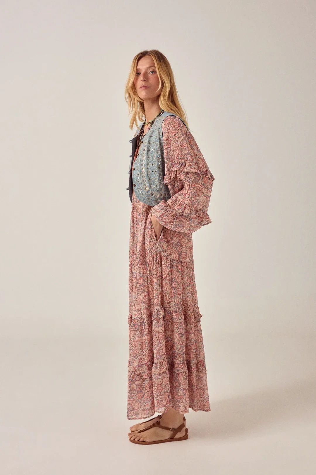 Paquita Dress Wild Dust Srinagar fra Maison Hotel