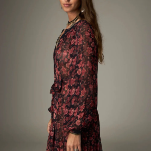 Nila Dress – Punk Pink fra Maison Hotel